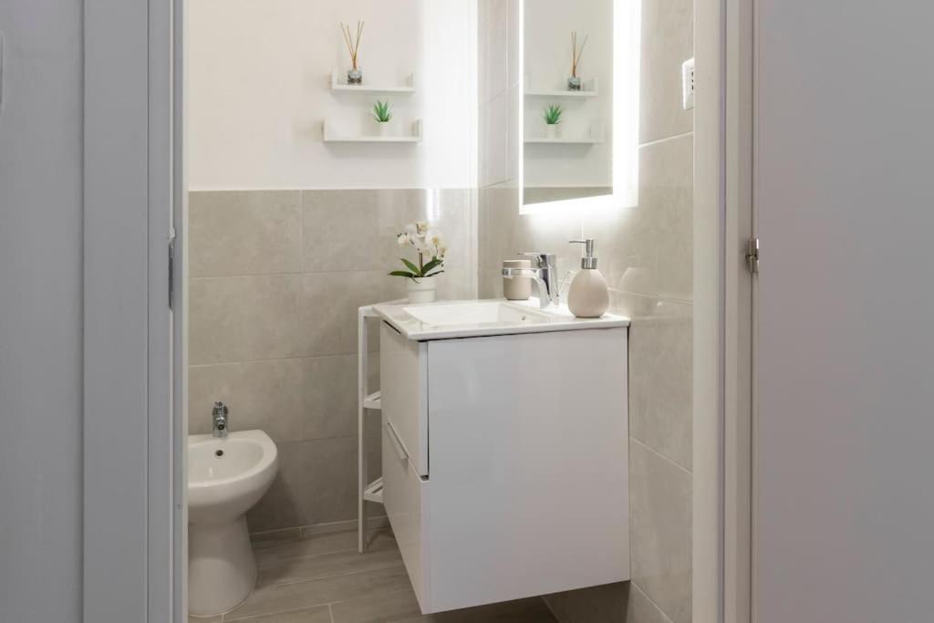 Centro Deluxe Suite Con Wi-Fi E Netflix Turin Bagian luar foto