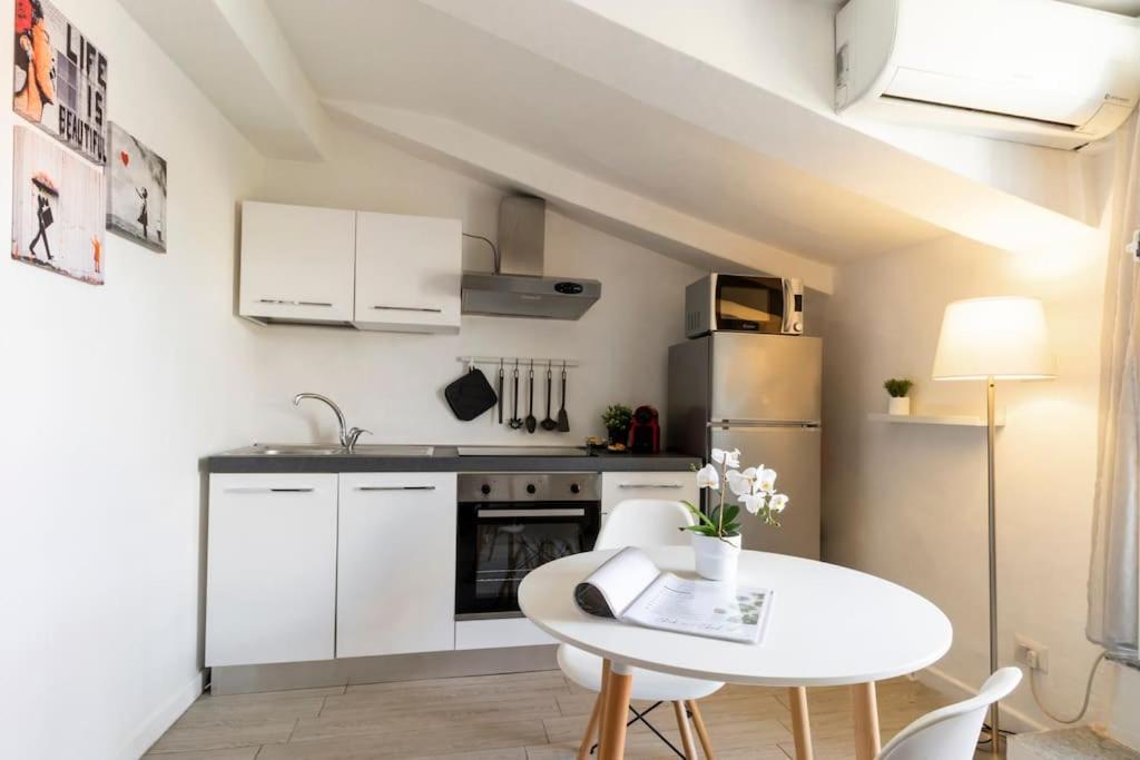 Centro Deluxe Suite Con Wi-Fi E Netflix Turin Bagian luar foto