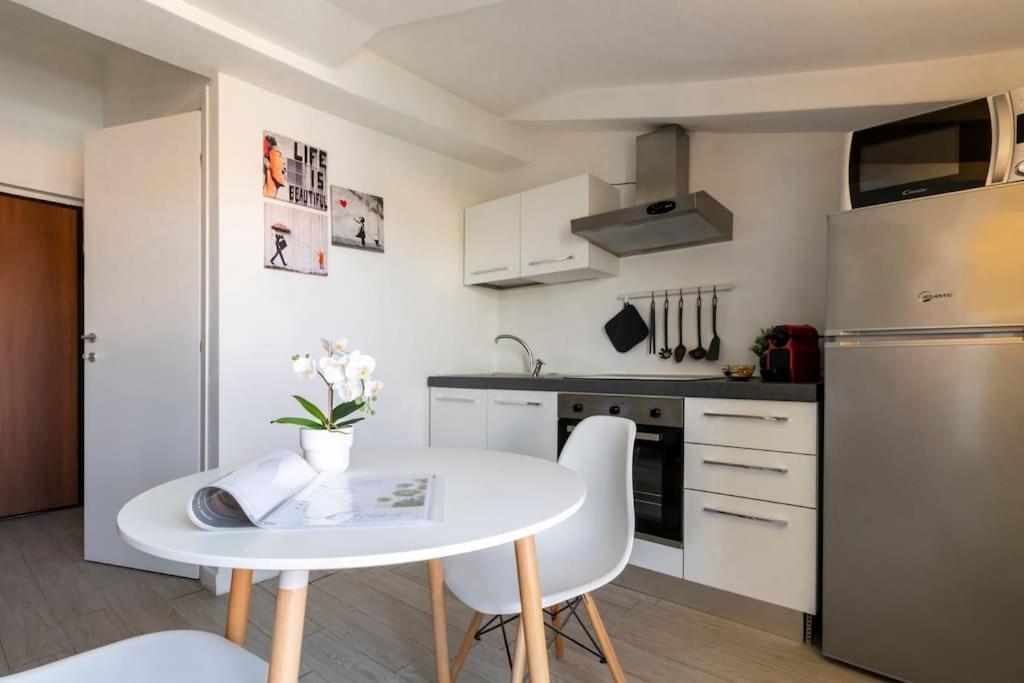 Centro Deluxe Suite Con Wi-Fi E Netflix Turin Bagian luar foto
