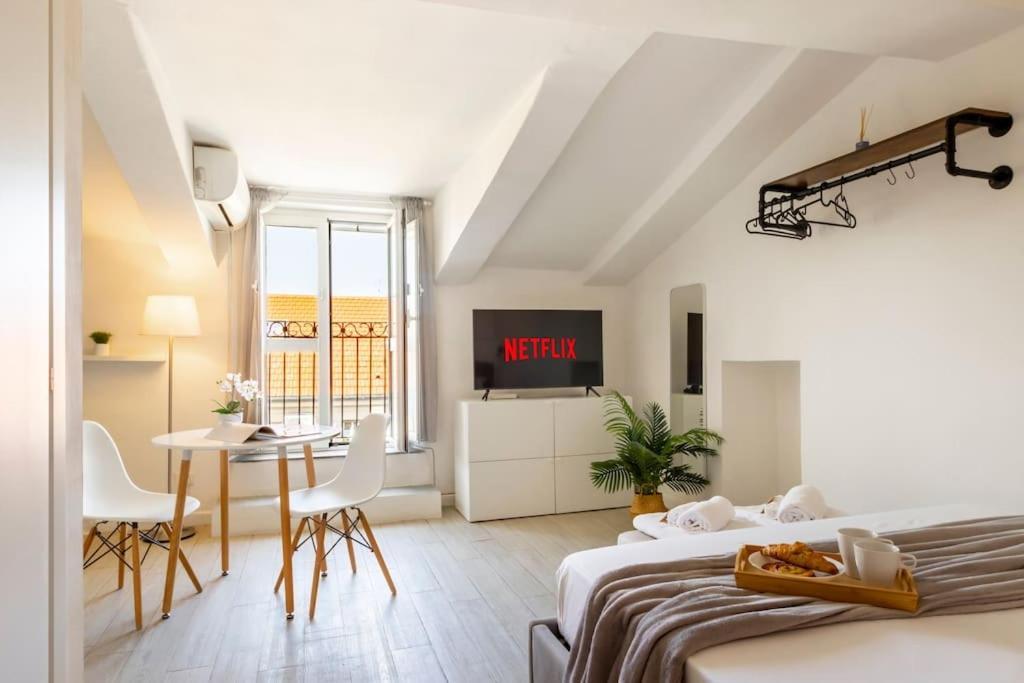 Centro Deluxe Suite Con Wi-Fi E Netflix Turin Bagian luar foto