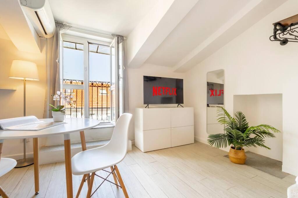 Centro Deluxe Suite Con Wi-Fi E Netflix Turin Bagian luar foto